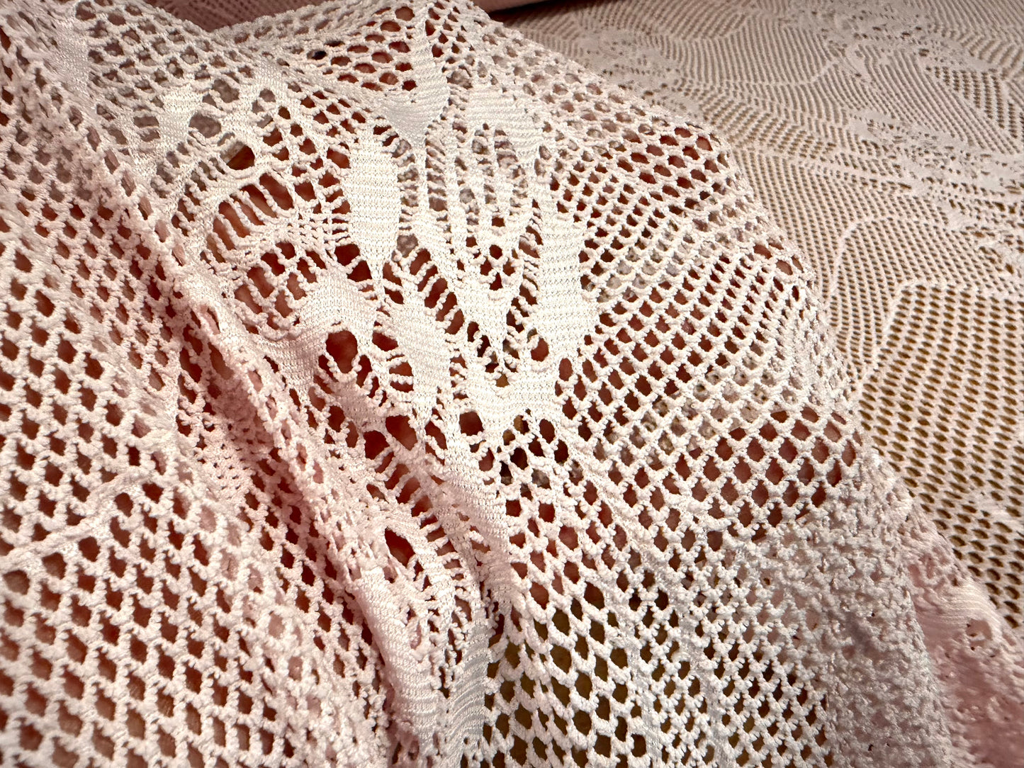 Stretch fishnet jersey fabric with floral design, per metre - pink