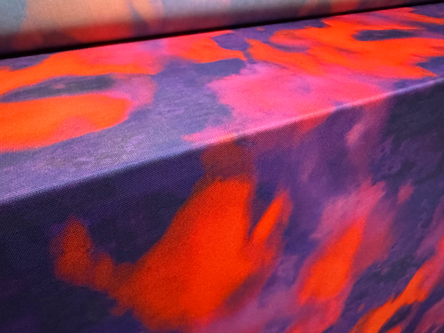 Power mesh net stretch spandex fabric, per metre - smudge print - purple & scarlet