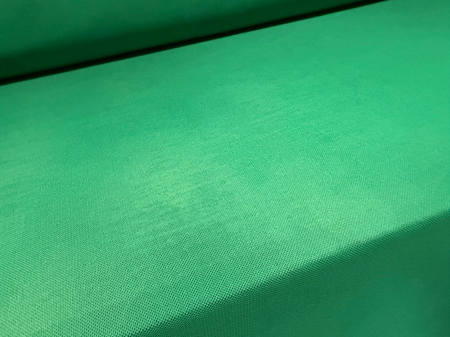 Power mesh net stretch spandex fabric, per metre - plain - shamrock green