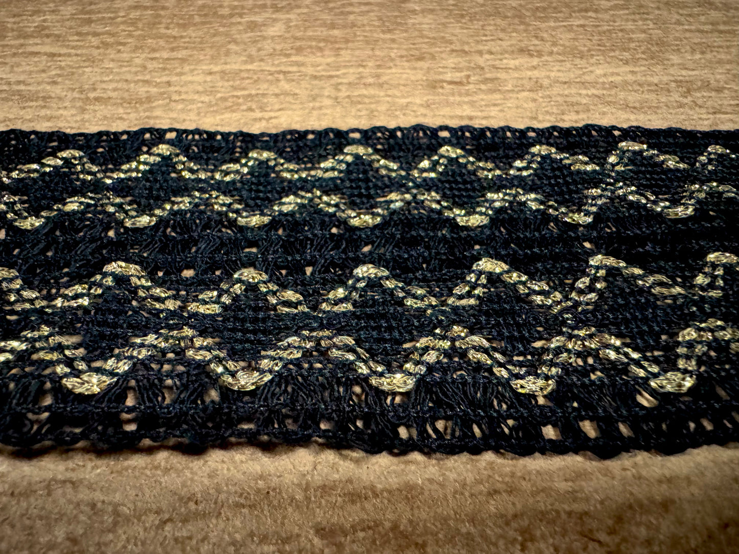 Metallic crochet lace edging trim fabric, per metre - zigzag - black with gold lurex