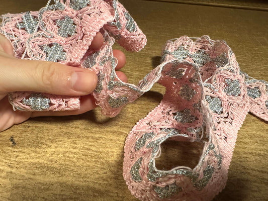 Metallic crochet lace edging trim fabric with scallop, per metre - pink with silver lurex