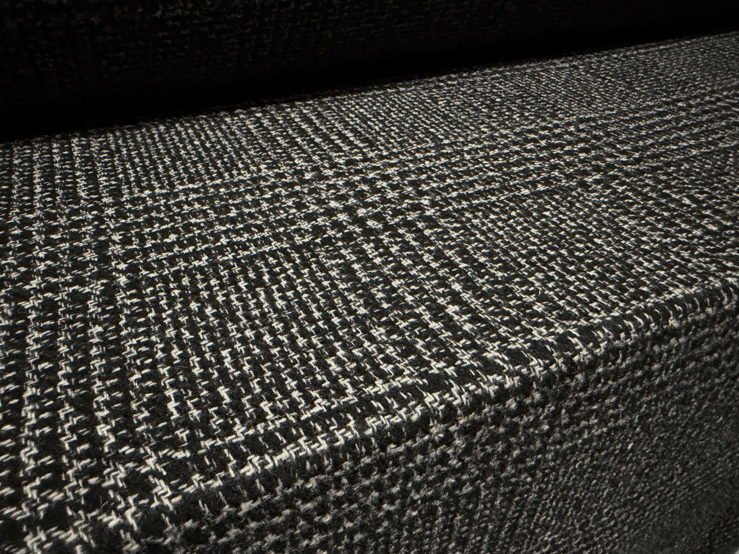 Heavyweight wool mouflon fabric, per metre - houndstooth check - black & grey