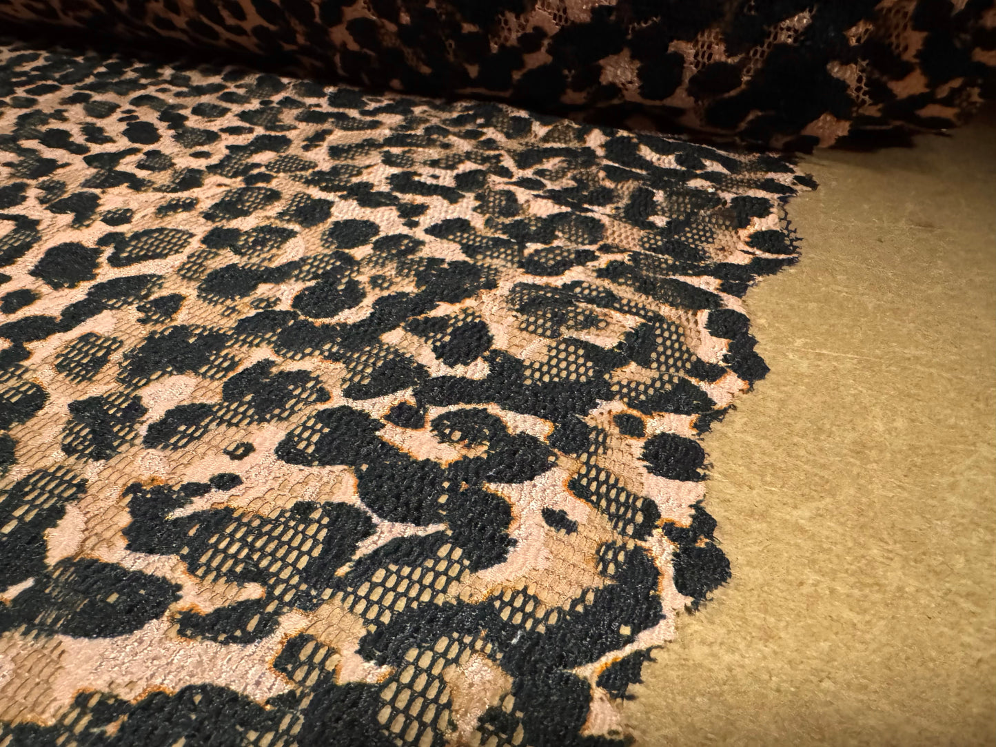 Stretch spandex lace fabric, per metre - leopard animal print - rose gold