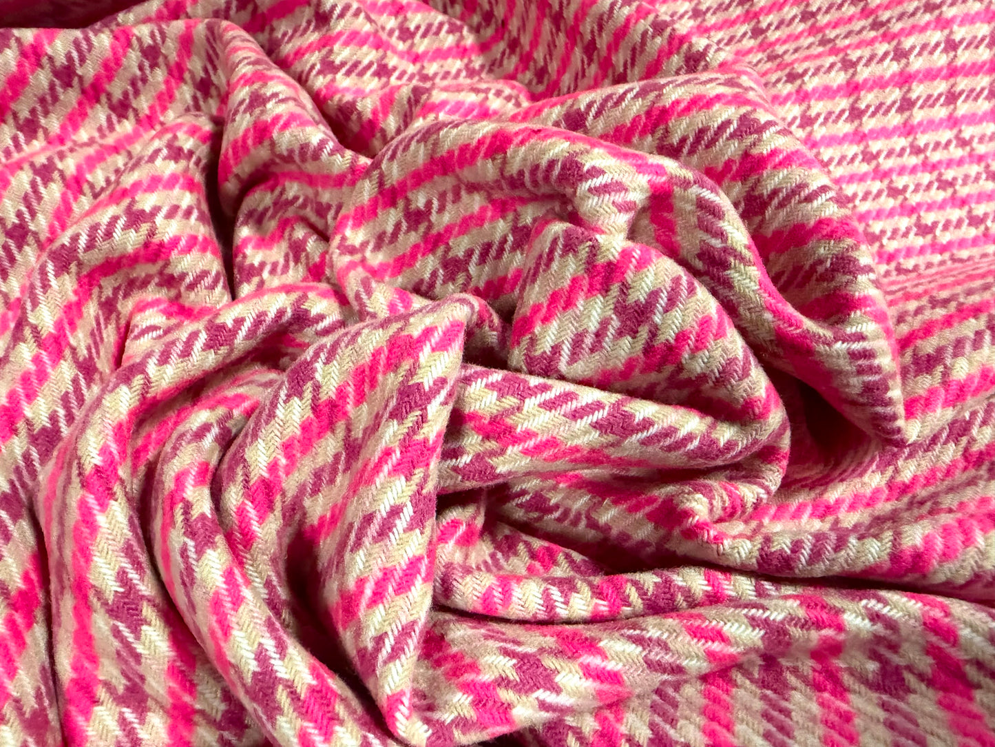 Heavyweight wool flannel brushed coat jacket fabric, per metre - dogtooth check - pink