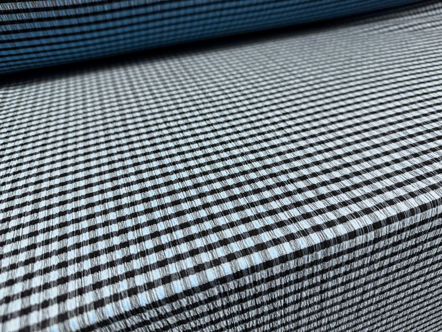Stretch seersucker woven fashion fabric, per metre - gingham - powder blue