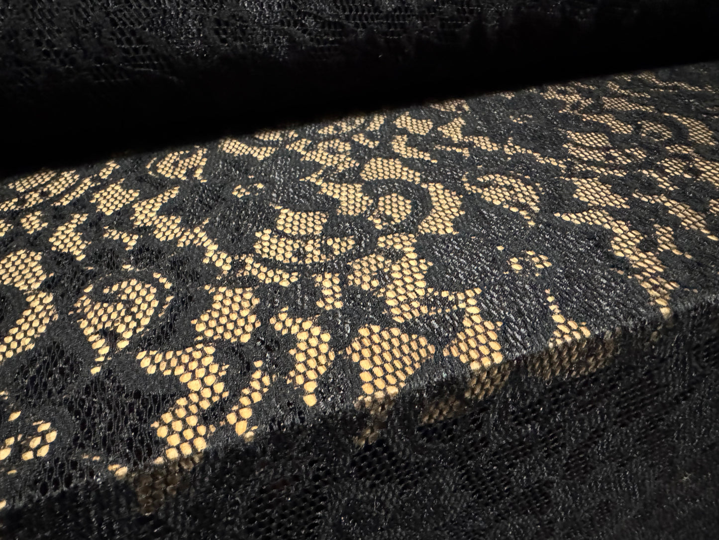 Stretch spandex lace dress fabric with scalloped selvedge, per metre - floral - black