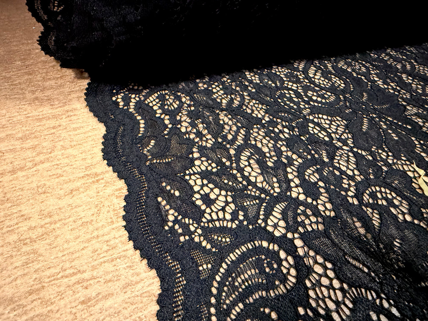 Stretch spandex lace dress fabric with scalloped selvedges, per metre - floral - black