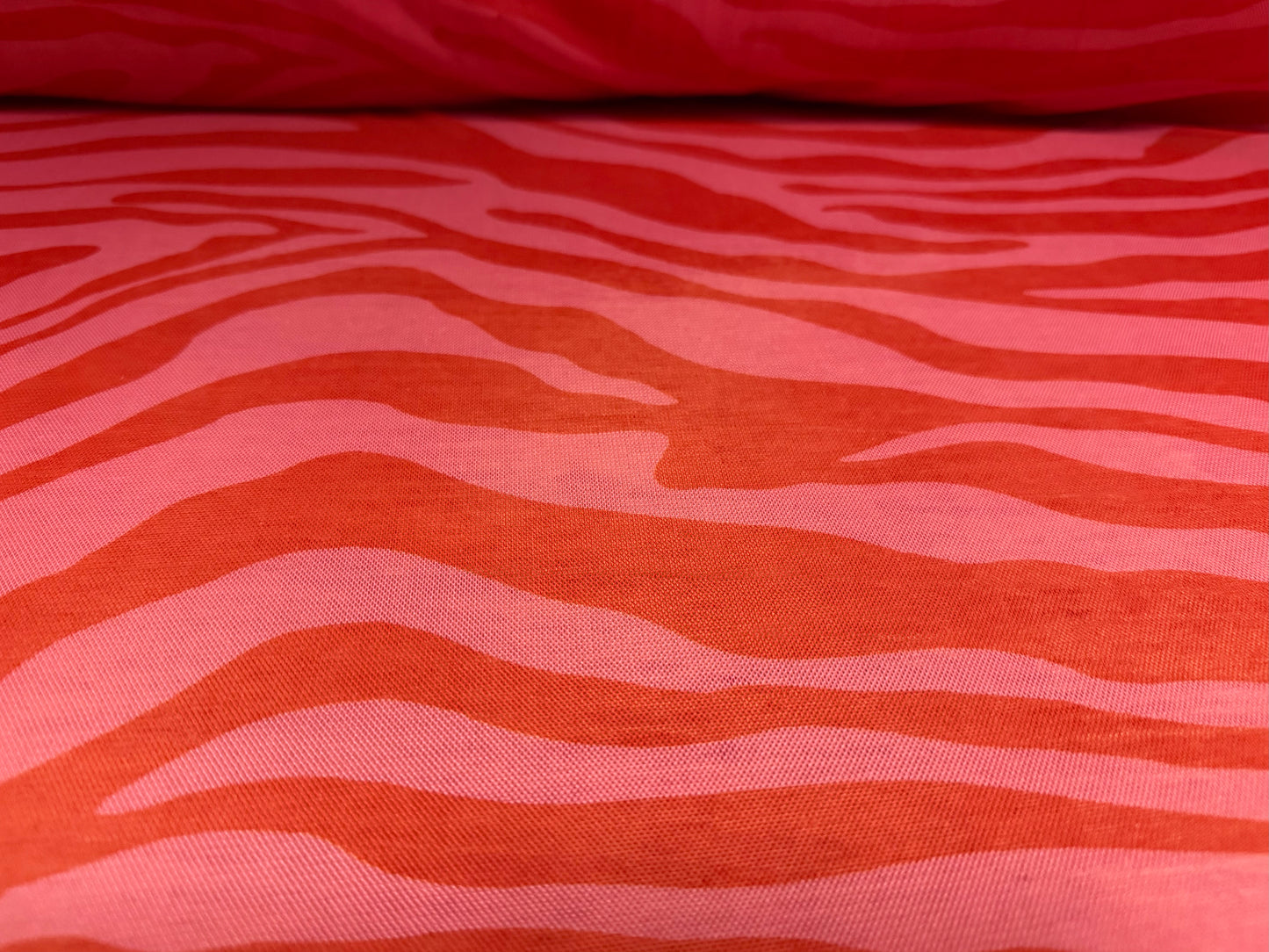 Power mesh net stretch spandex fabric, per metre - zebra print - red & pink
