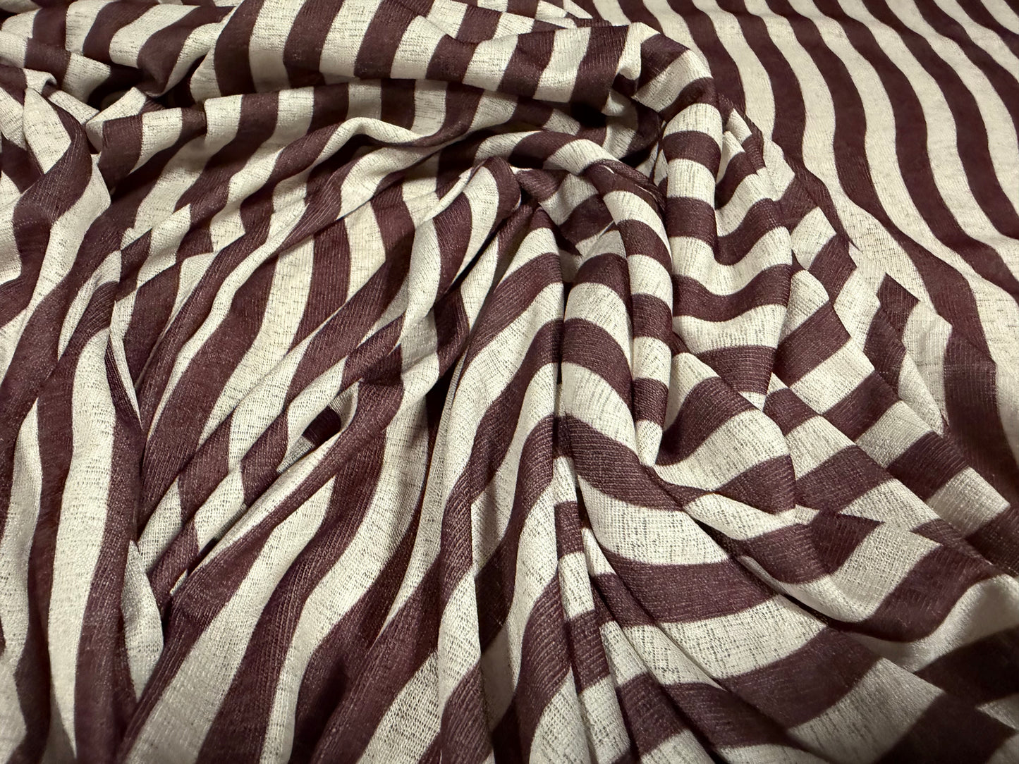 Thick & thin stretch spandex single jersey fashion fabric, per metre - wave print - aubergine