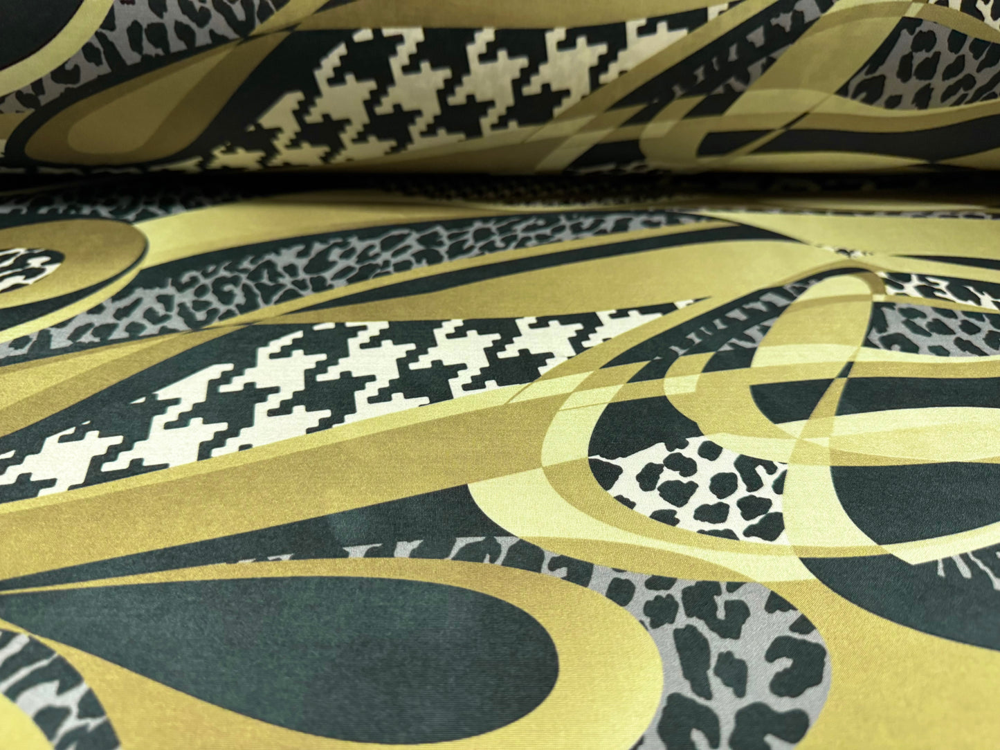 Soft touch stretch spandex single jersey fabric, per metre - houndstooth swirl print - khaki