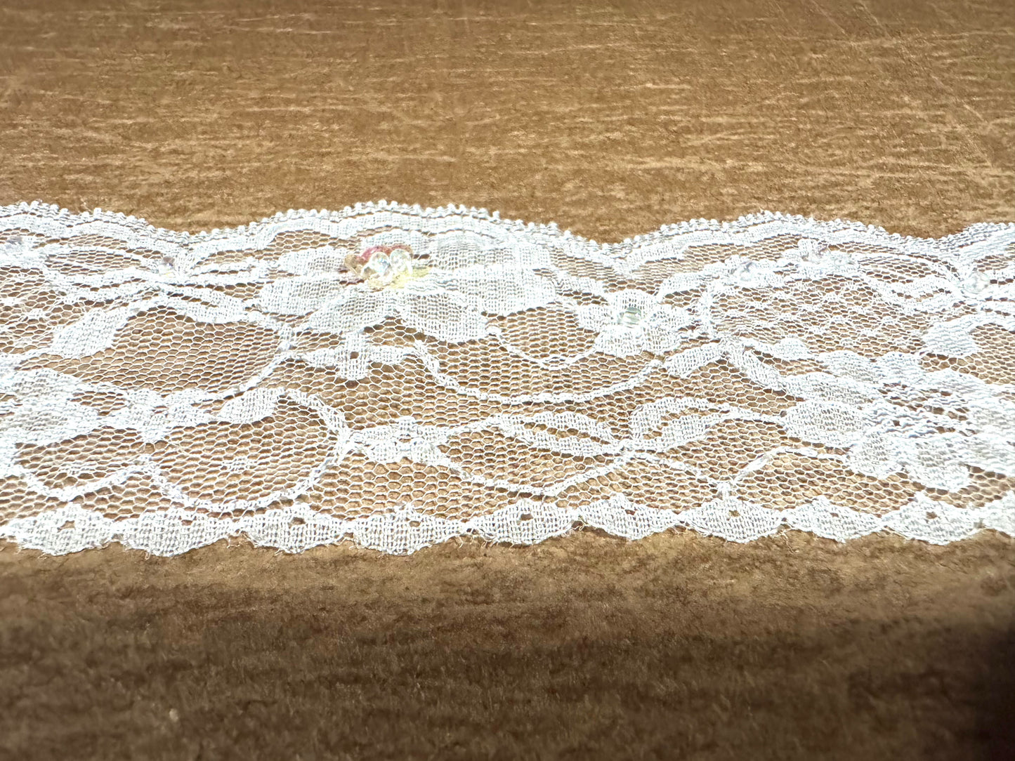 Scalloped lace edging trim fabric with sequins & beads, per metre - floral - white & pink