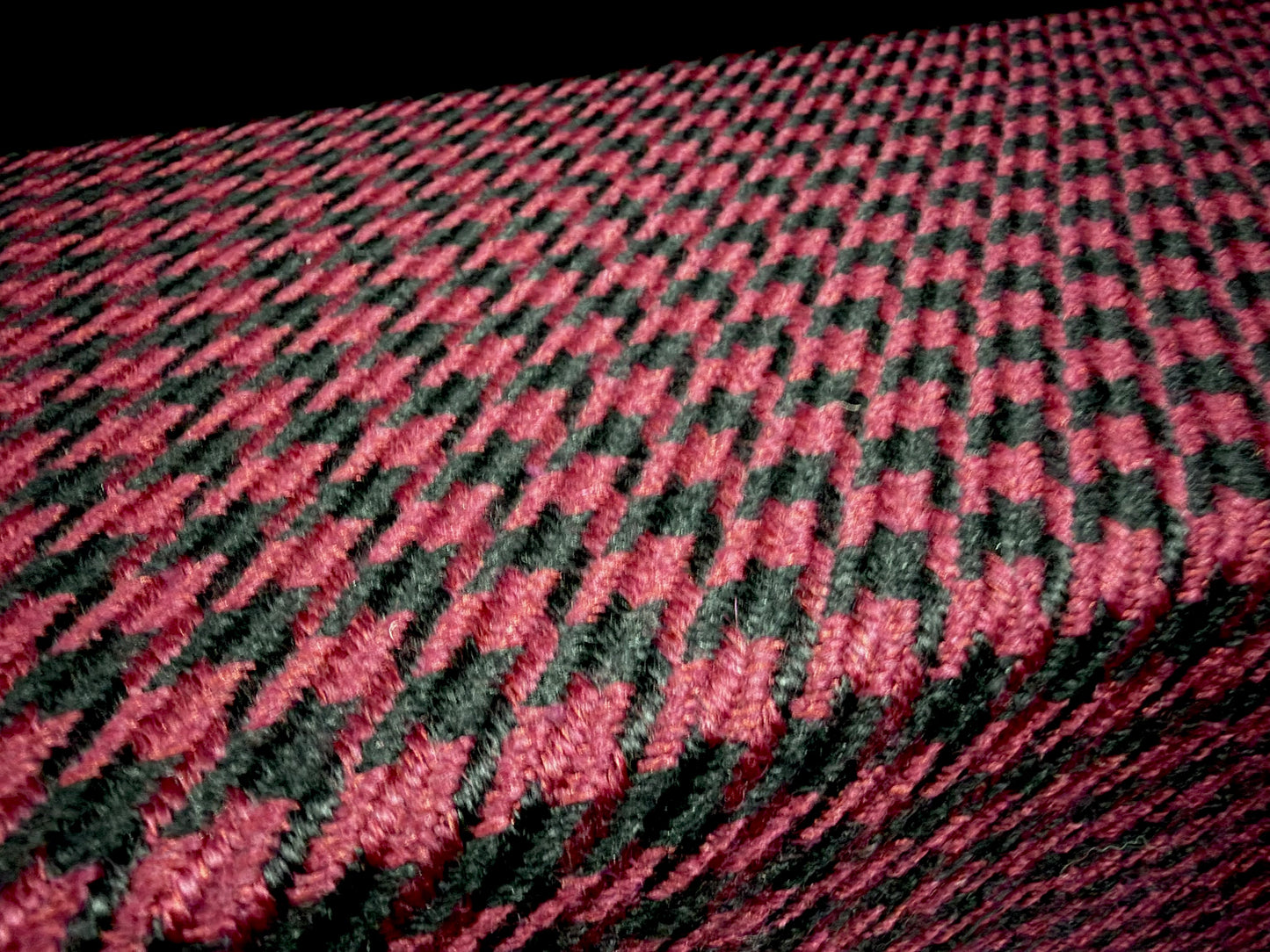 Heavyweight wool coat weight fabric, per metre - houndstooth jacquard - wine & black
