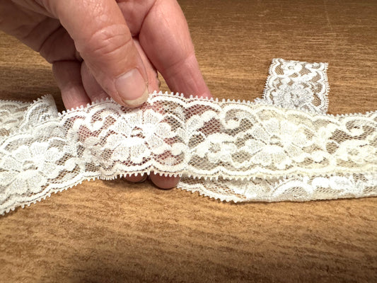 Stretch lace edging trim fabric with scalloped selvedges, per metre - floral - cream