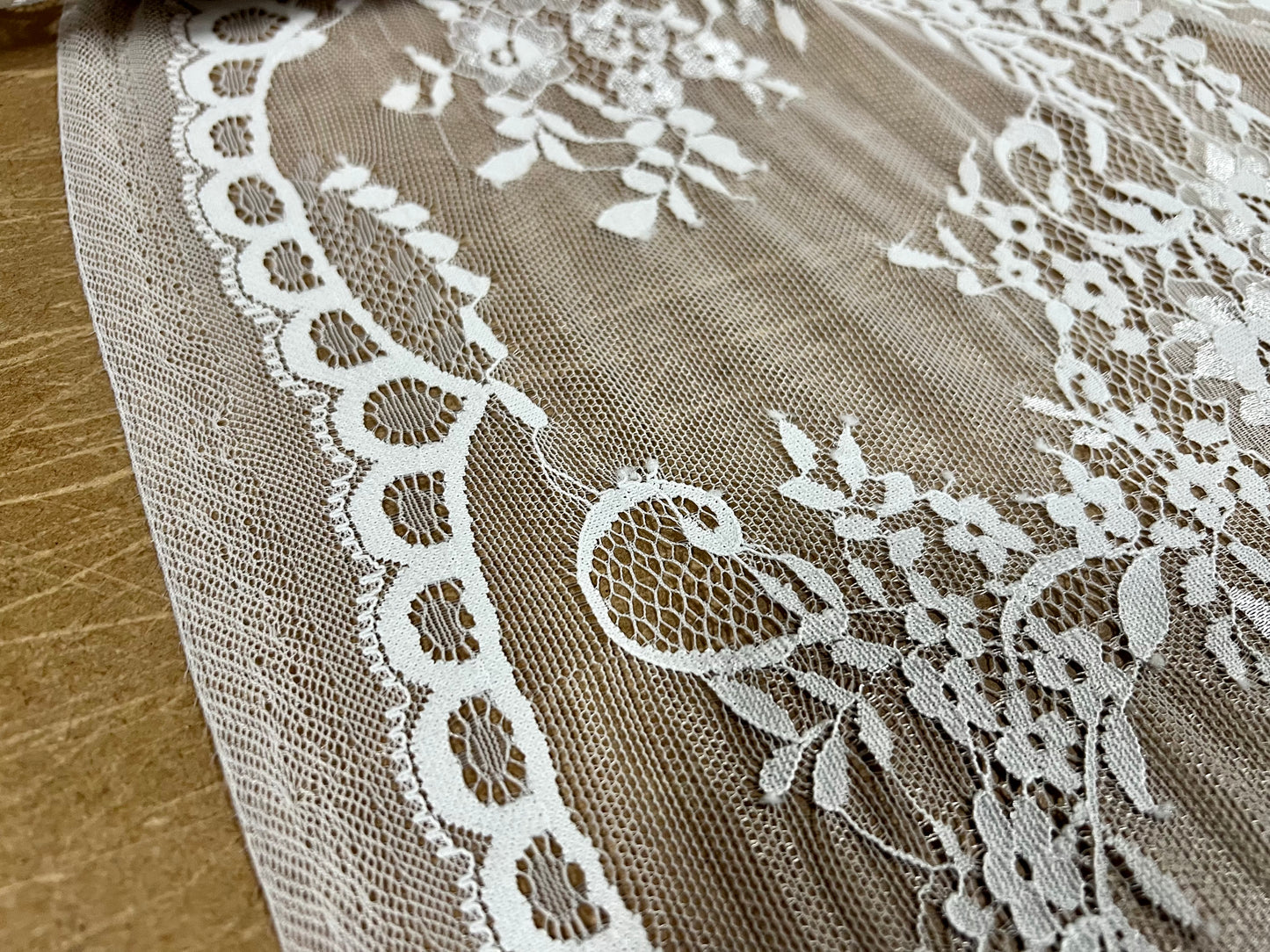 Stretch mesh lace net fabric, per metre - floral - ivory