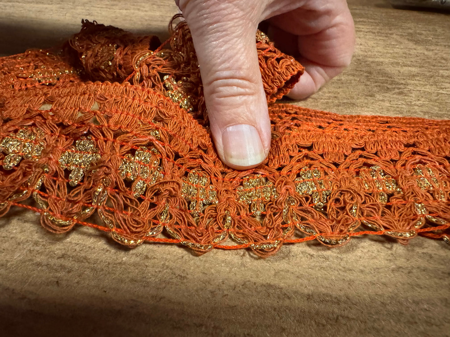 Metallic crochet lace edging trim fabric with scallop, per metre - terracotta with gold lurex