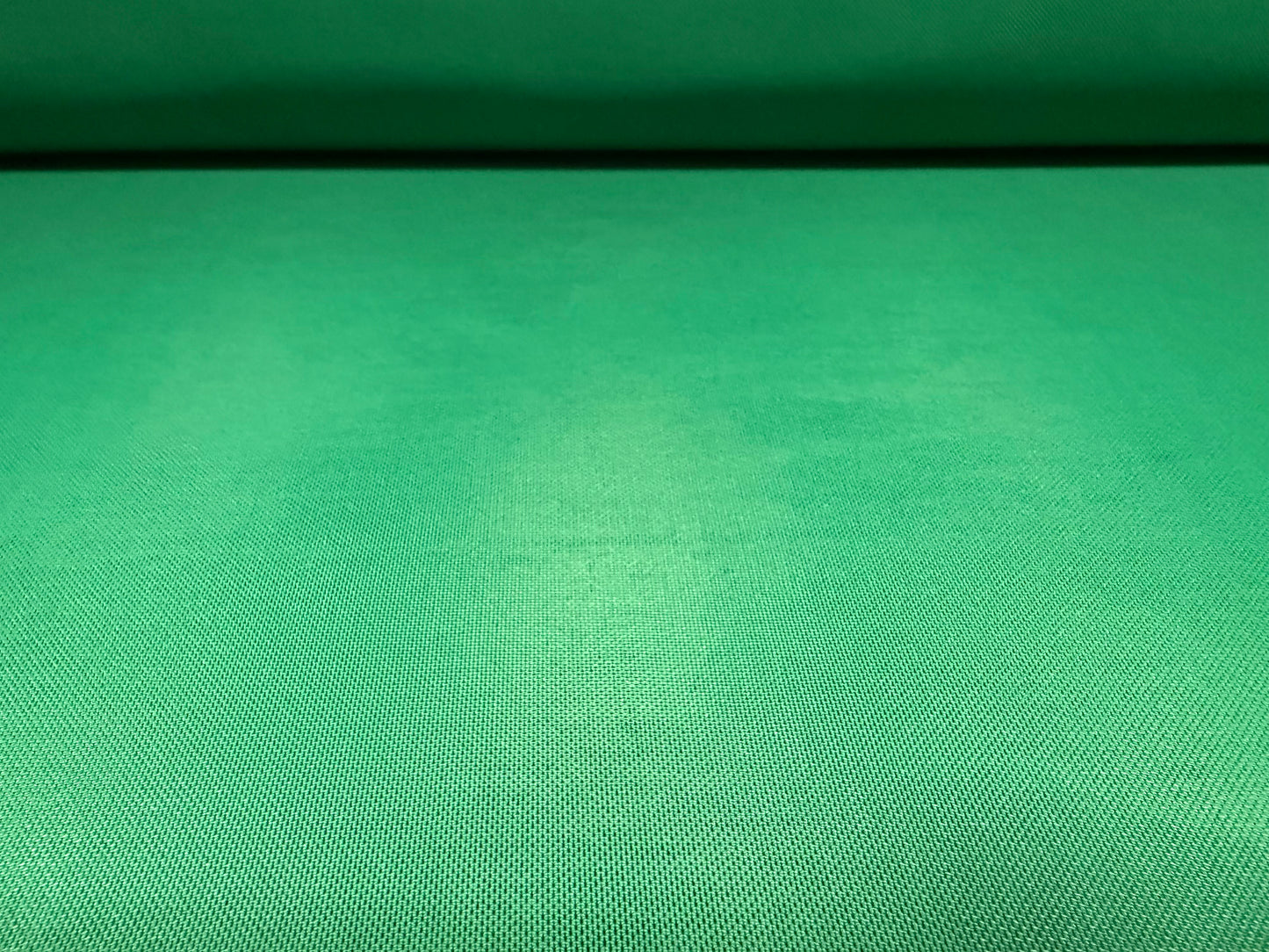 Power mesh net stretch spandex fabric, per metre - plain - shamrock green