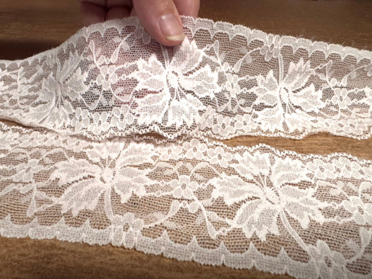 Stretch lace edging trim fabric with scalloped selvedges, per metre - floral - light pink