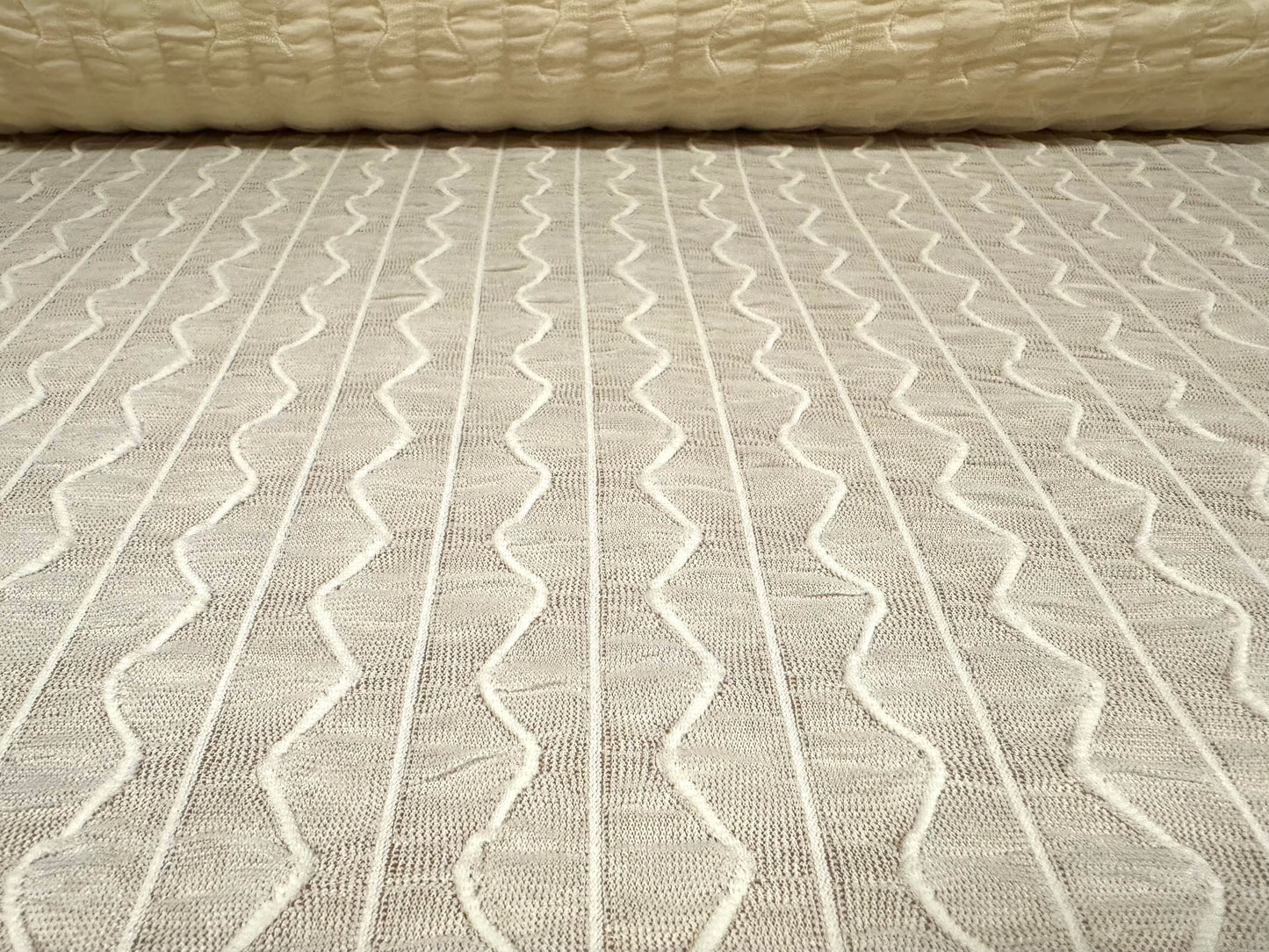 Super stretch mesh fashion fabric, per metre - zigzag jacquard - cream
