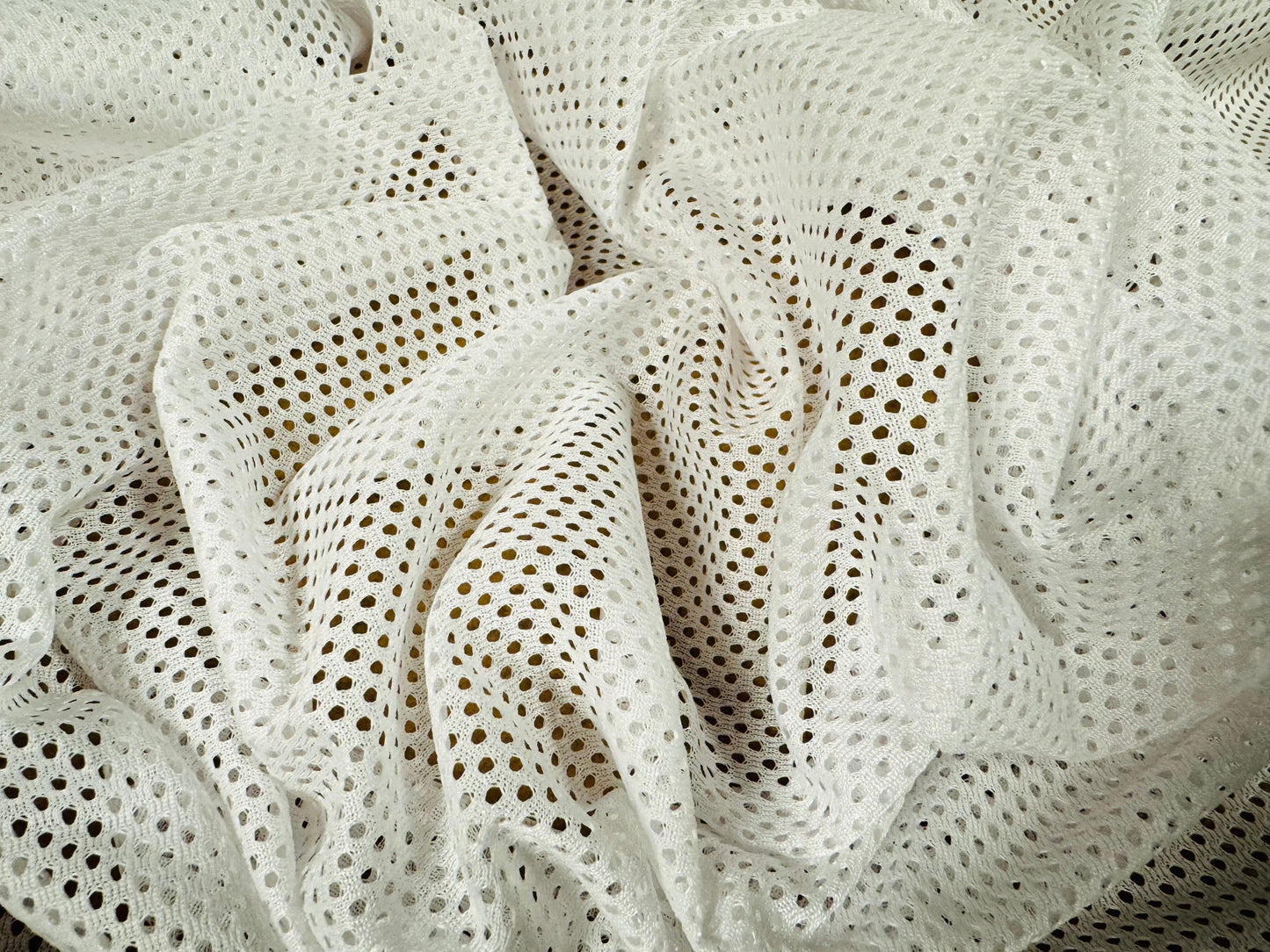 Airtex mesh eyelet fabric, per metre - plain - white