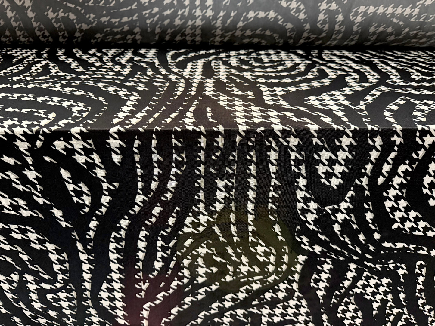 Power mesh net stretch spandex fabric, per metre - houndstooth swirl print - black & white