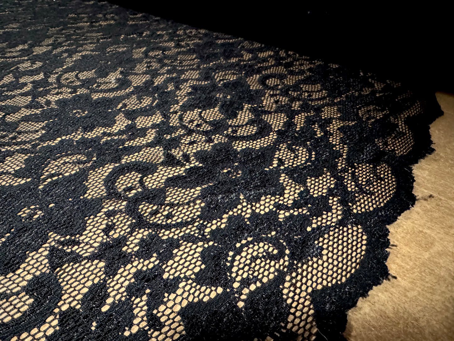 Stretch spandex lace dress fabric with scalloped selvedge, per metre - floral - black