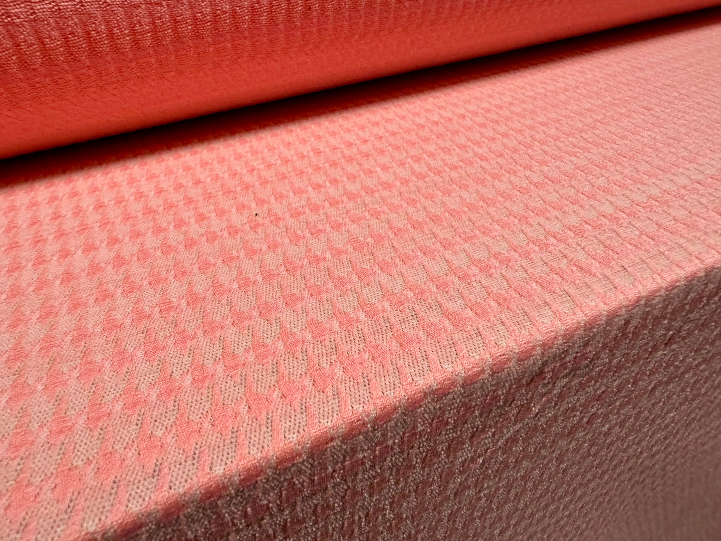 Stretch knitwear jersey fashion fabric, per metre - houndstooth jacquard - pink