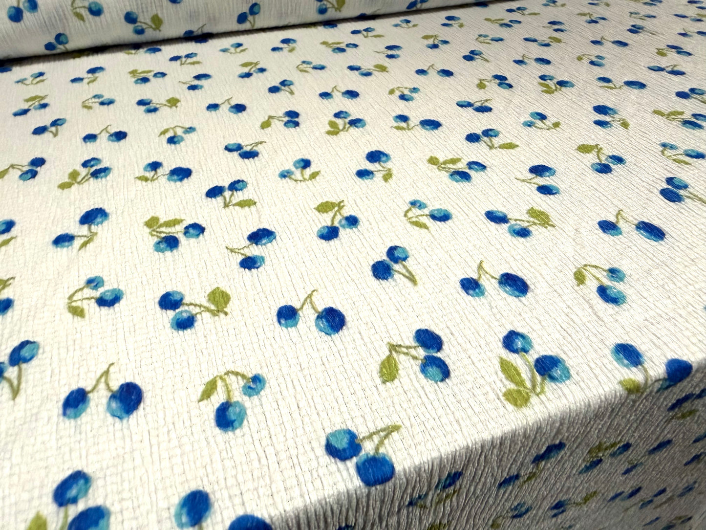 Crinkle crepe stretch woven fabric, per metre - blueberry print - blue & white