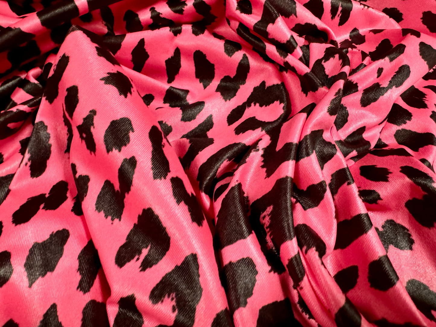 Ciré p.u. coated stretch single jersey fabric, per metre - cheetah animal print - hot pink