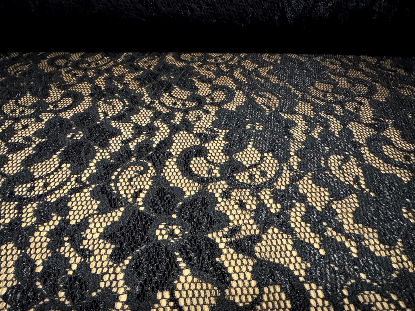 Stretch spandex lace dress fabric with scalloped selvedge, per metre - floral - black