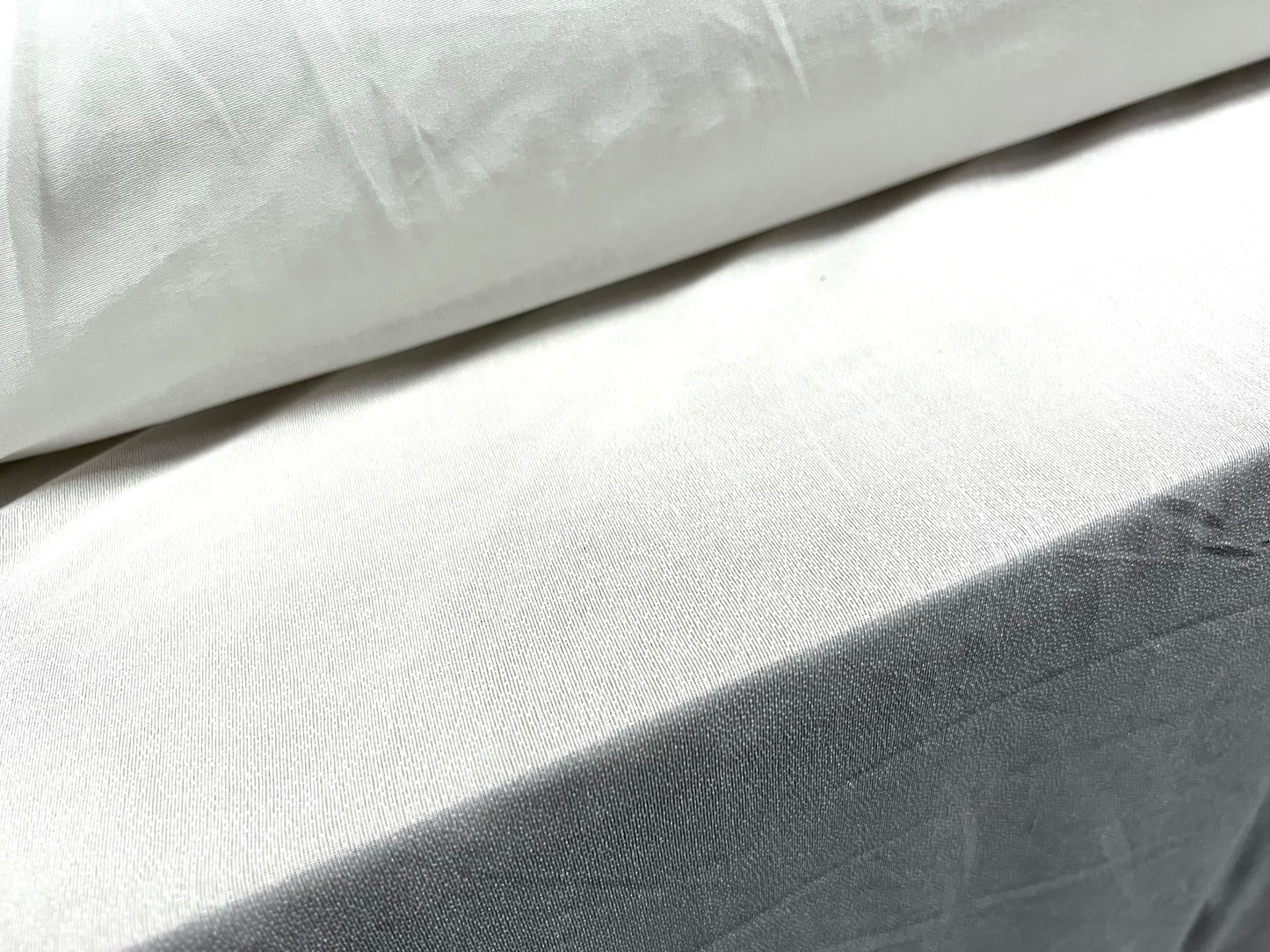 Iron on interfacing fabric, per metre - white