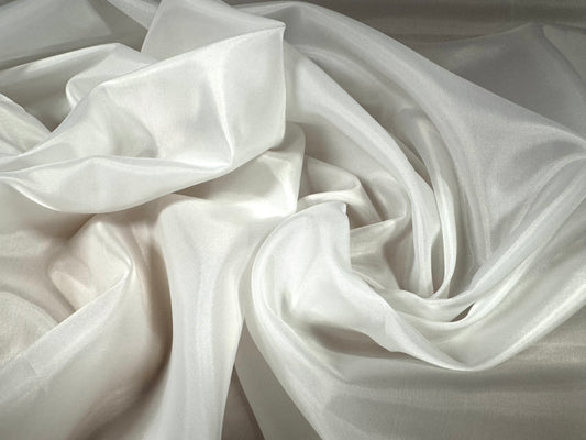 Lightweight woven lining fabric, per metre - plain - white