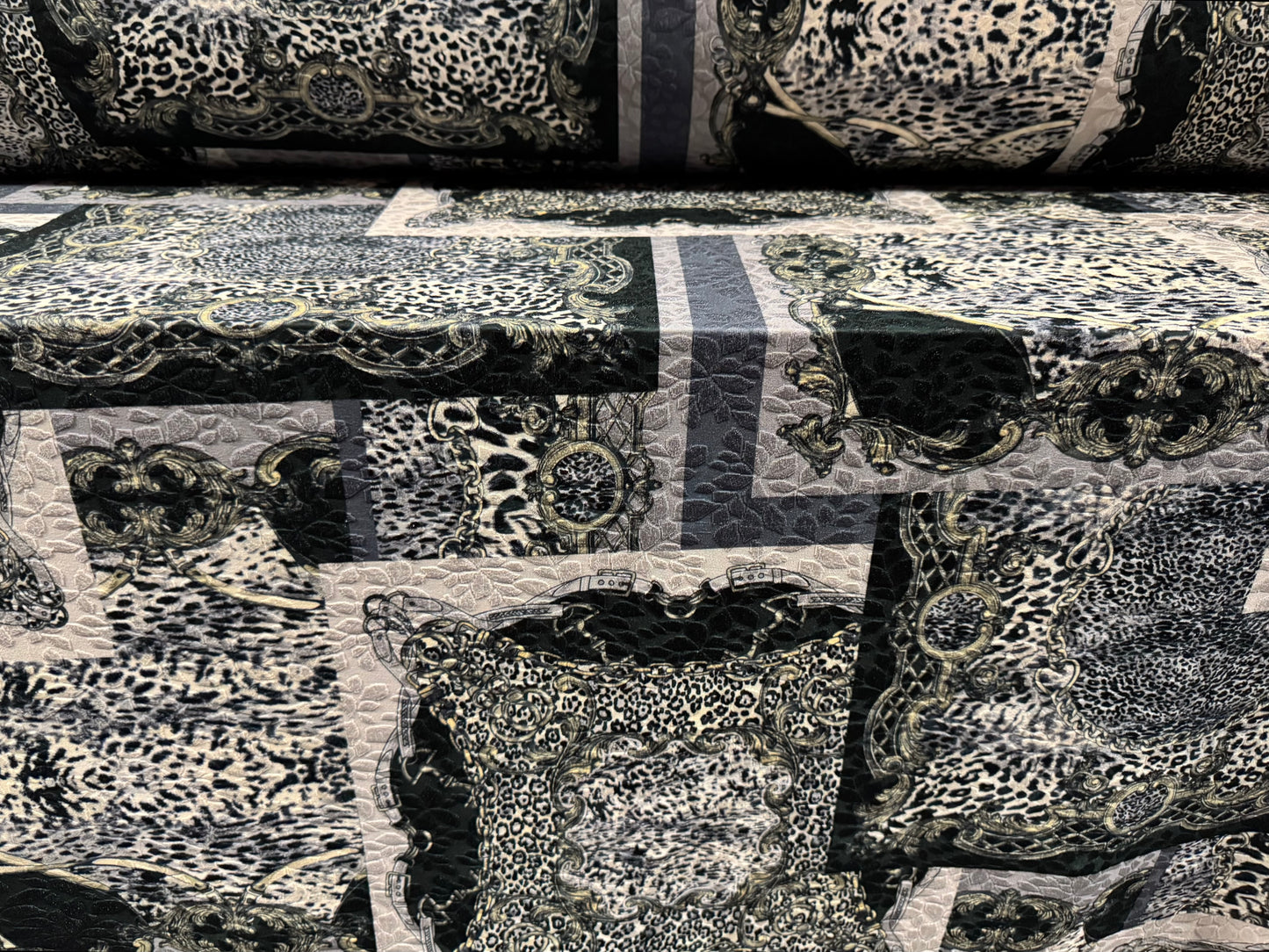 Stretch spandex jersey jacquard fabric, per metre - leopardskin & buckles print - dove grey
