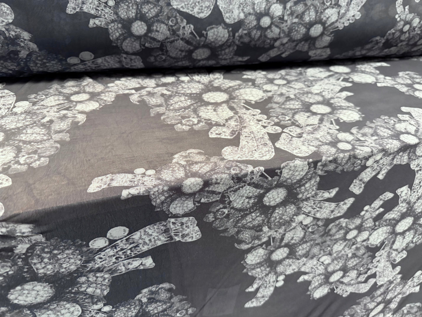 Power mesh net stretch spandex fabric, per metre - stylised flower print - blue-grey