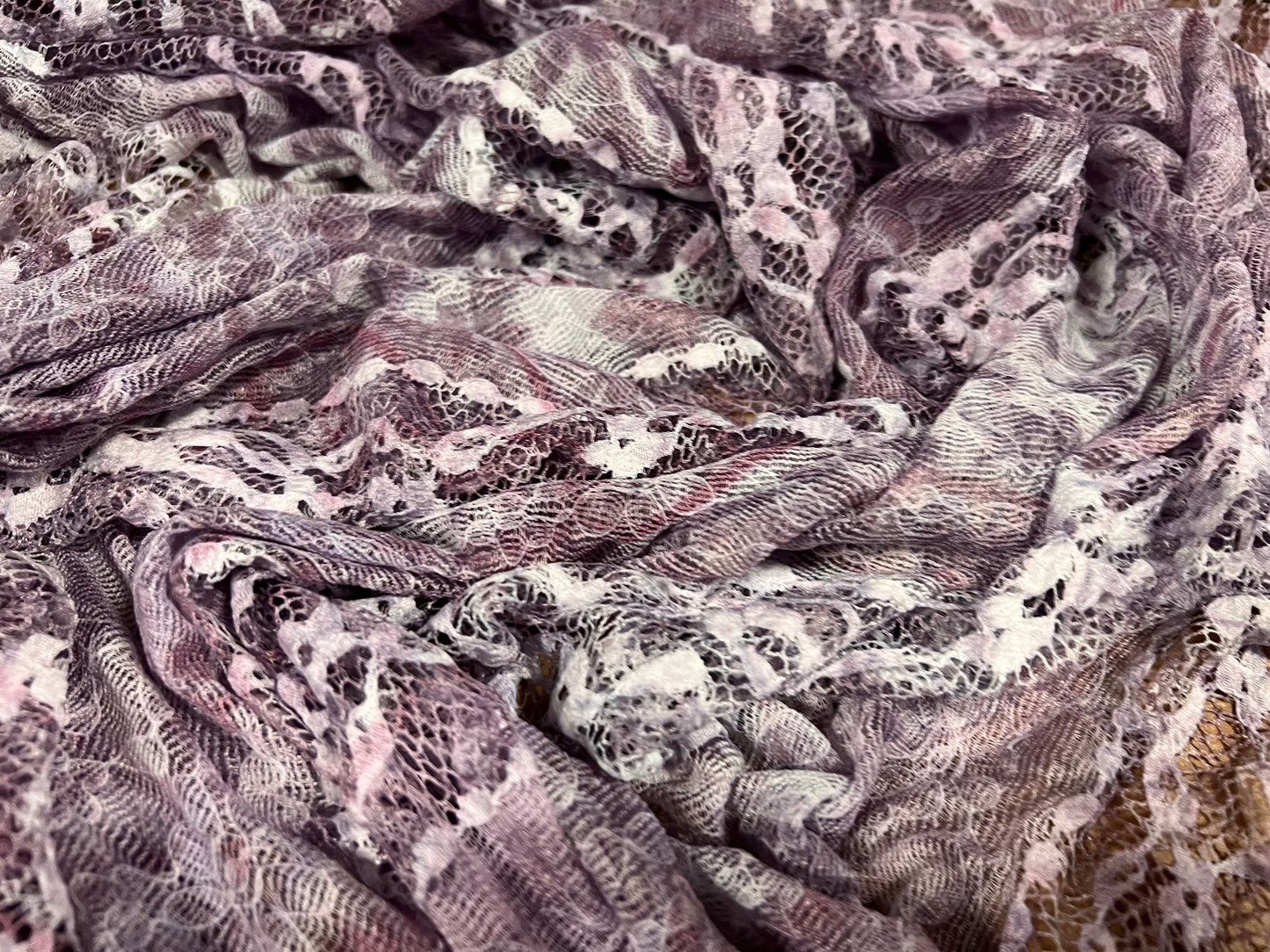 Stretch spandex lace fabric, per metre - paisley print with floral stripe - lilac