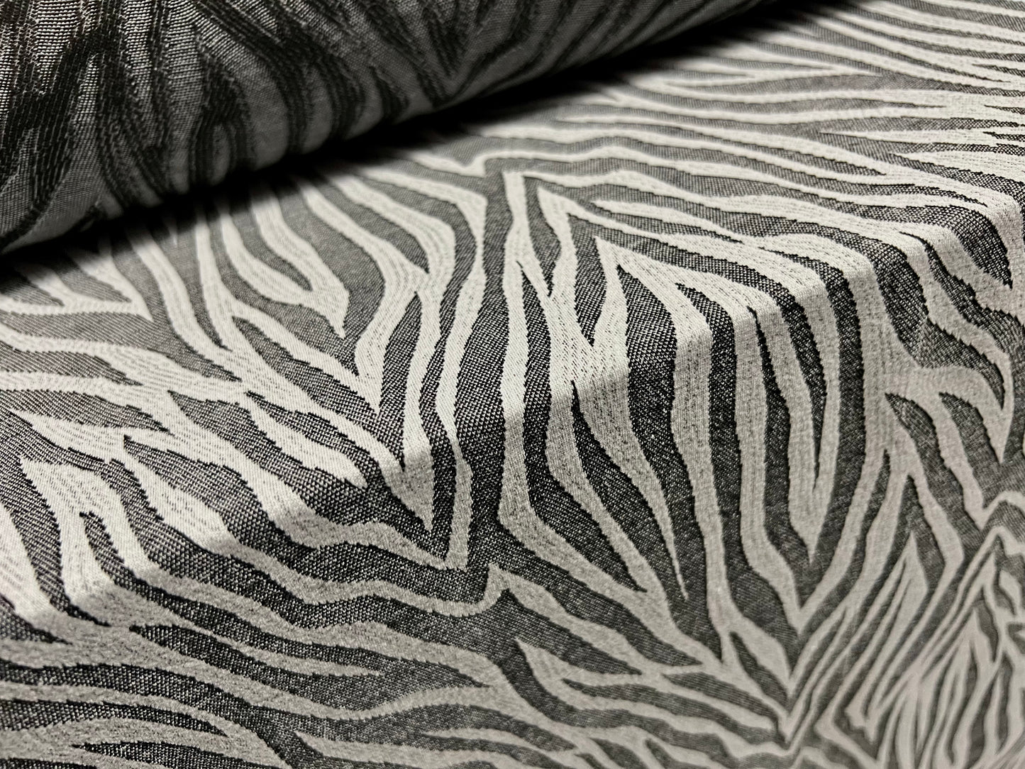 Slinky jersey Stretch spandex fabric, per metre - zebra animal jacquard - grey