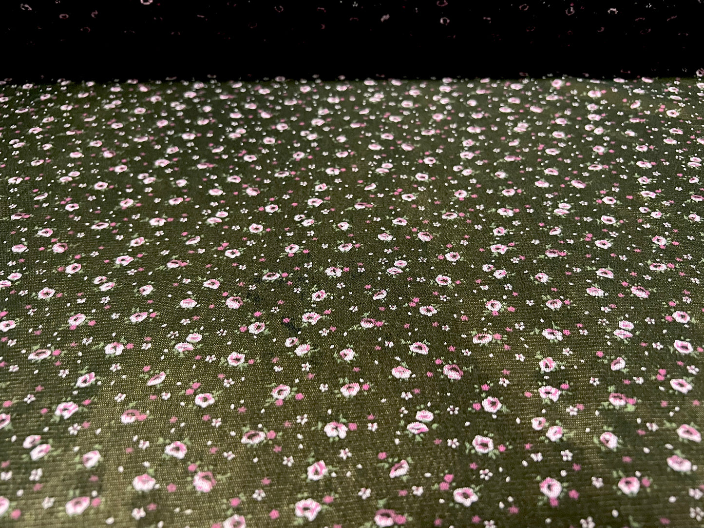 Helenca Thread Sheer Helenca mesh fabric, per metre - ditsy flower print - black & li ...
