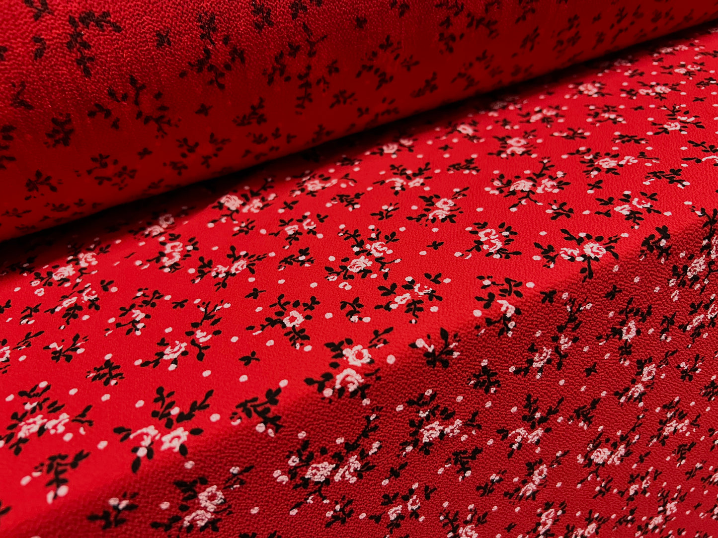 Pebble crepe woven dress fabric, per metre - Ditsy floral print - red with white flowers