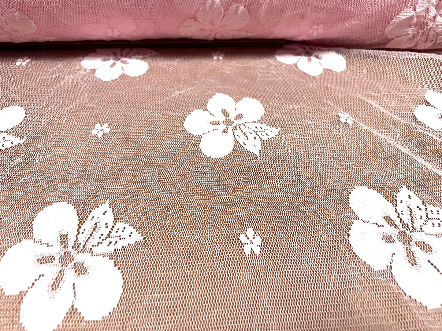 Sheer mesh lace fabric with scalloped selvedge, per metre - large flower design - baby pink