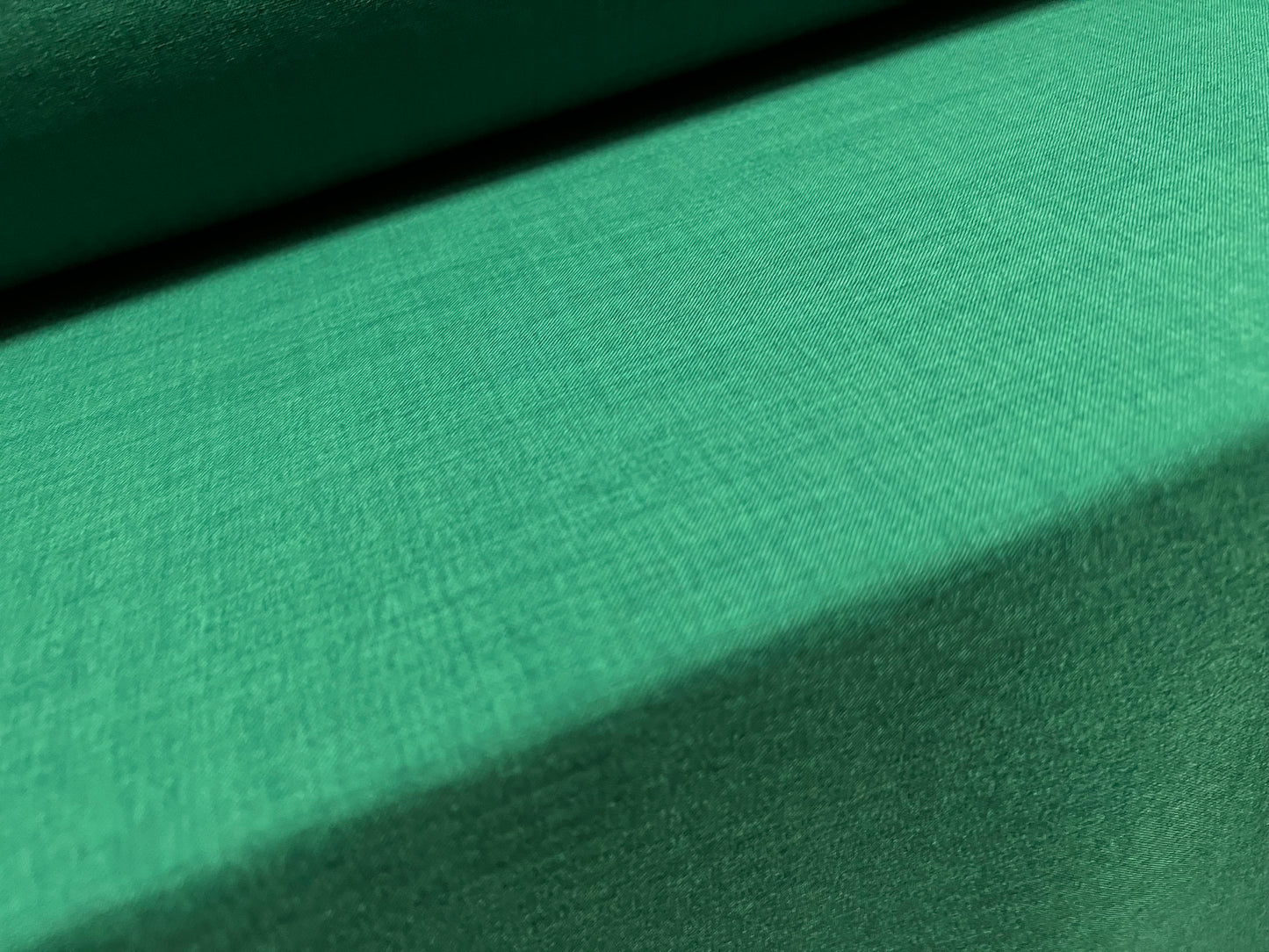 Linen look cationic woven dress trouser skirt fabric, per metre - plain - emerald green