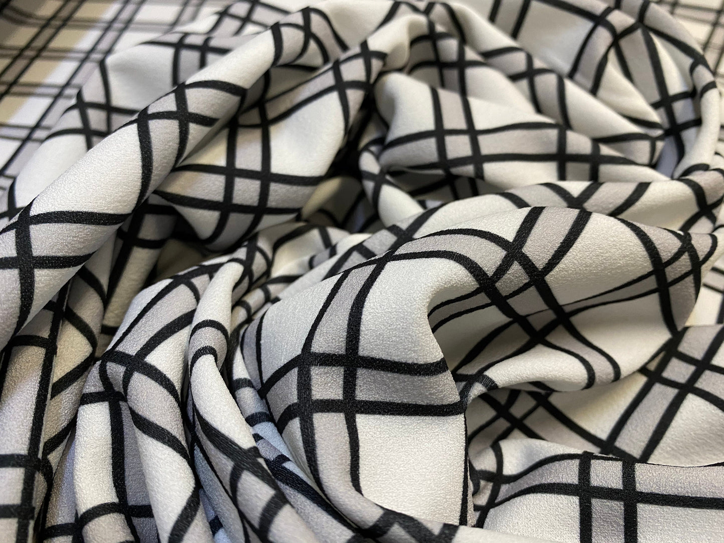 Scuba jersey fabric stretch spandex, per metre - check print black and white plaid