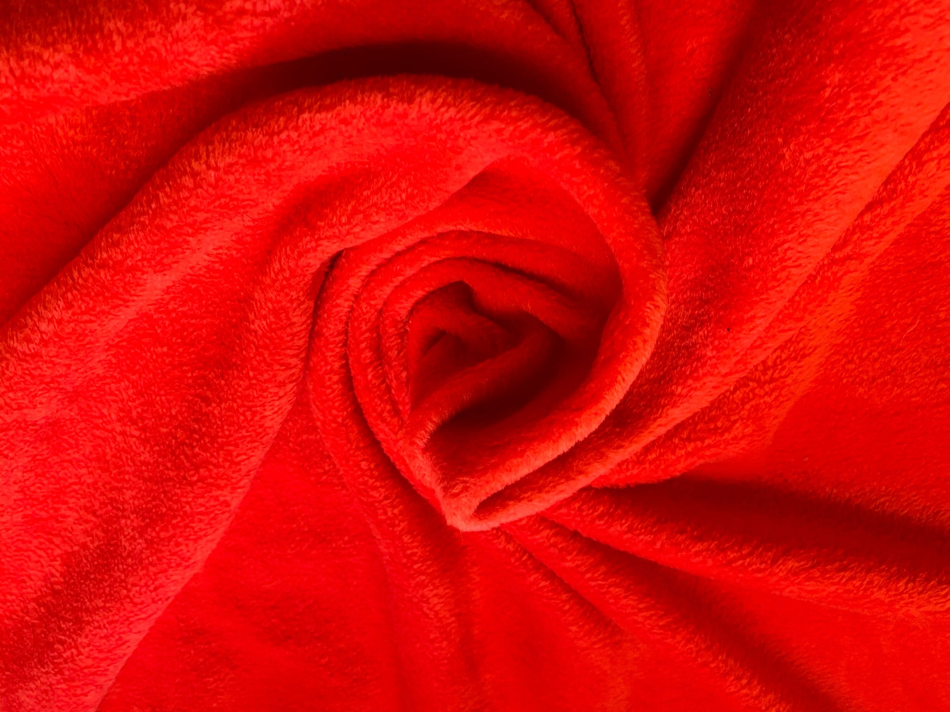 Lamb skin Polar fleece fabric, per metre - cherry tomato red –  thefabricmerchant