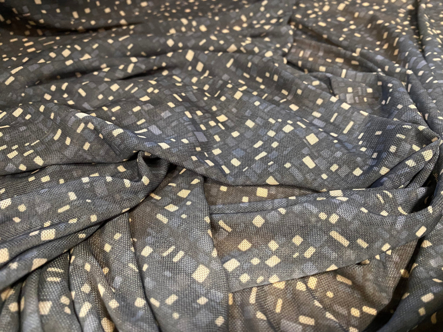 Power mesh net stretch fabric, per metre - grey geometric print