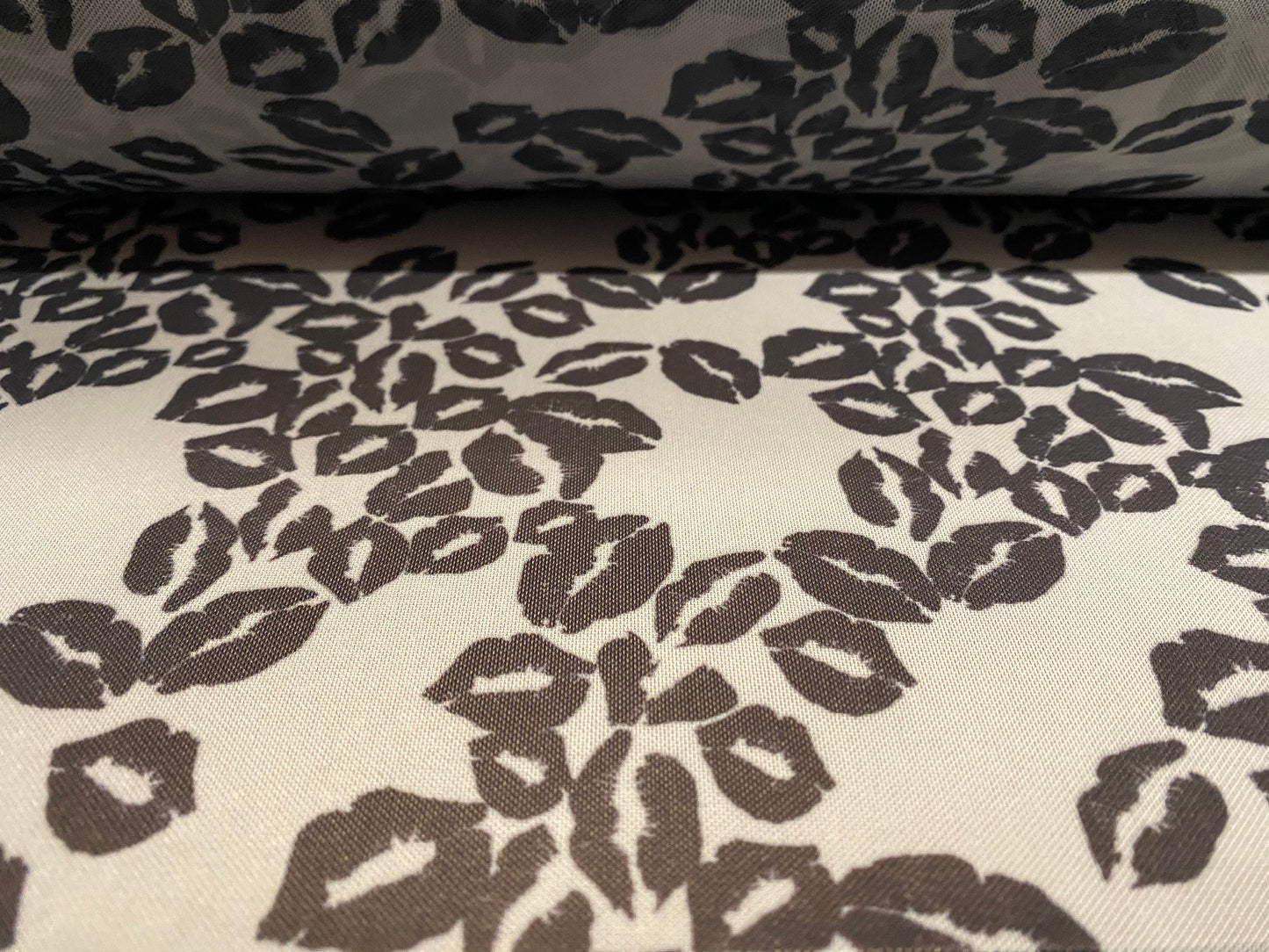 Power mesh net stretch spandex fabric, per metre - lipstick kiss print - grey
