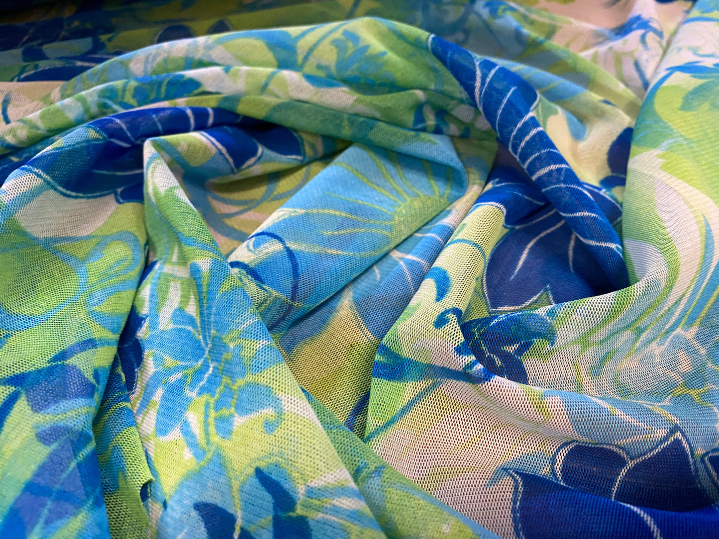 Power mesh net stretch fabric, per metre - Gerbera flower print - blue & green