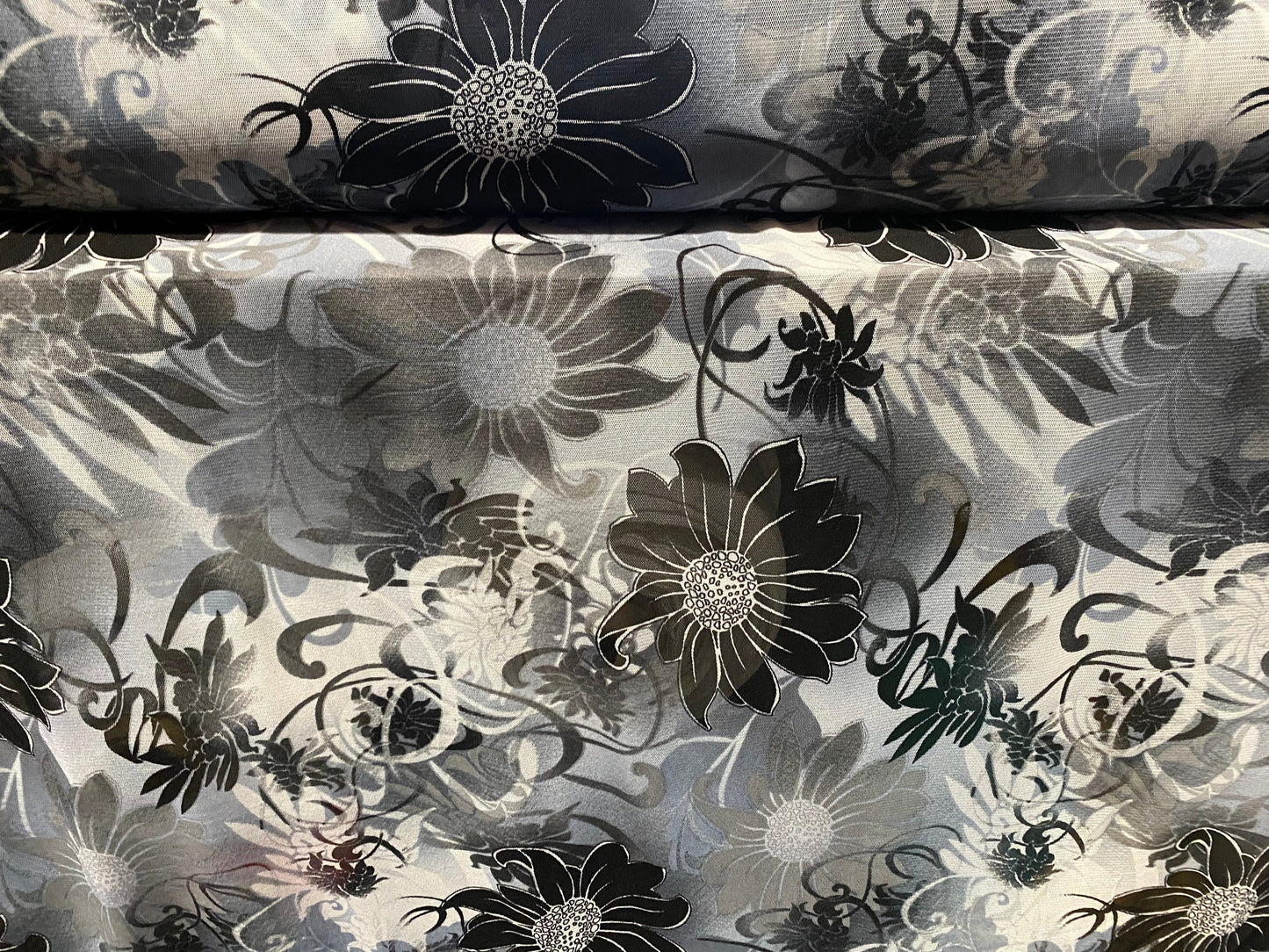 Power mesh net stretch fabric, per metre - Gerbera flower print - Grey & black