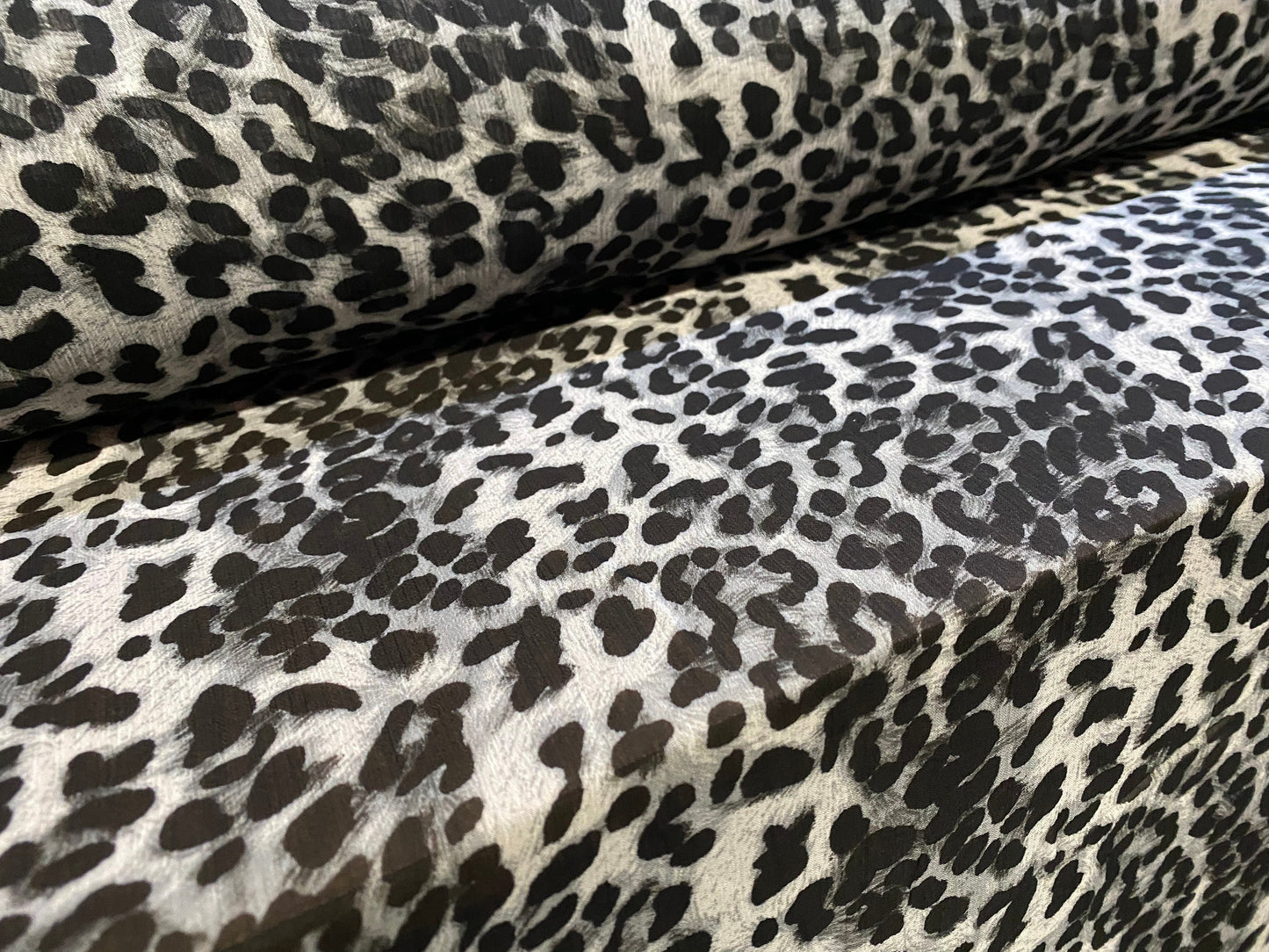 Printed chiffon yoryu dress blouse fabric, per metre - Leopardskin animal print - grey