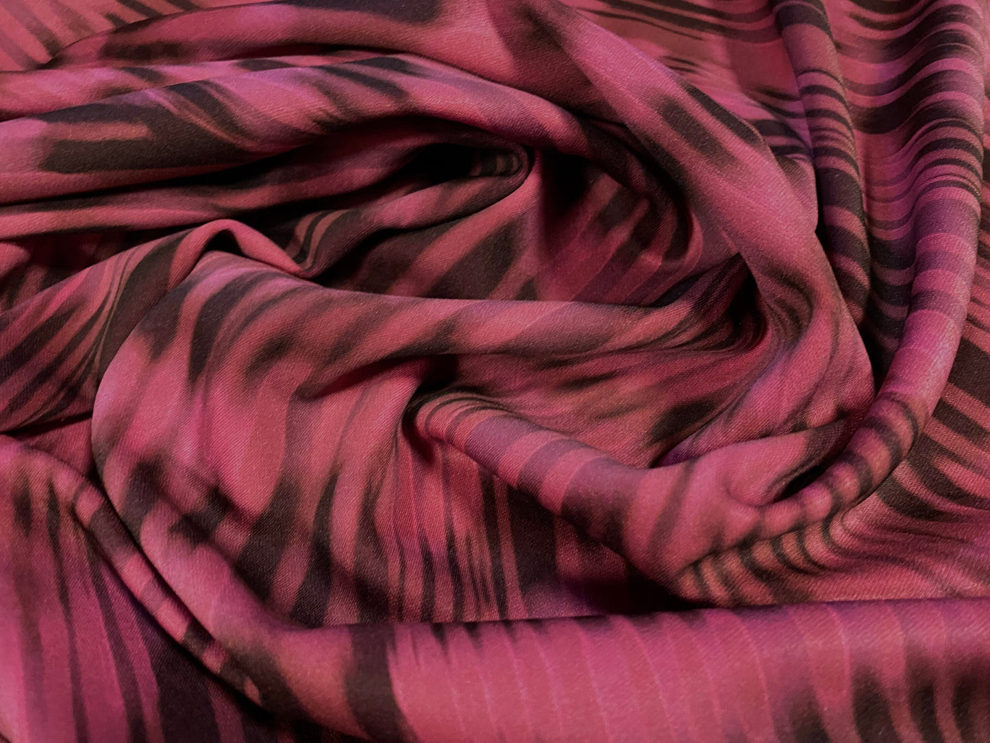 Scuba spandex stretch neoprene style jersey fashion fabric, per metre - stylised animal print - fuschia