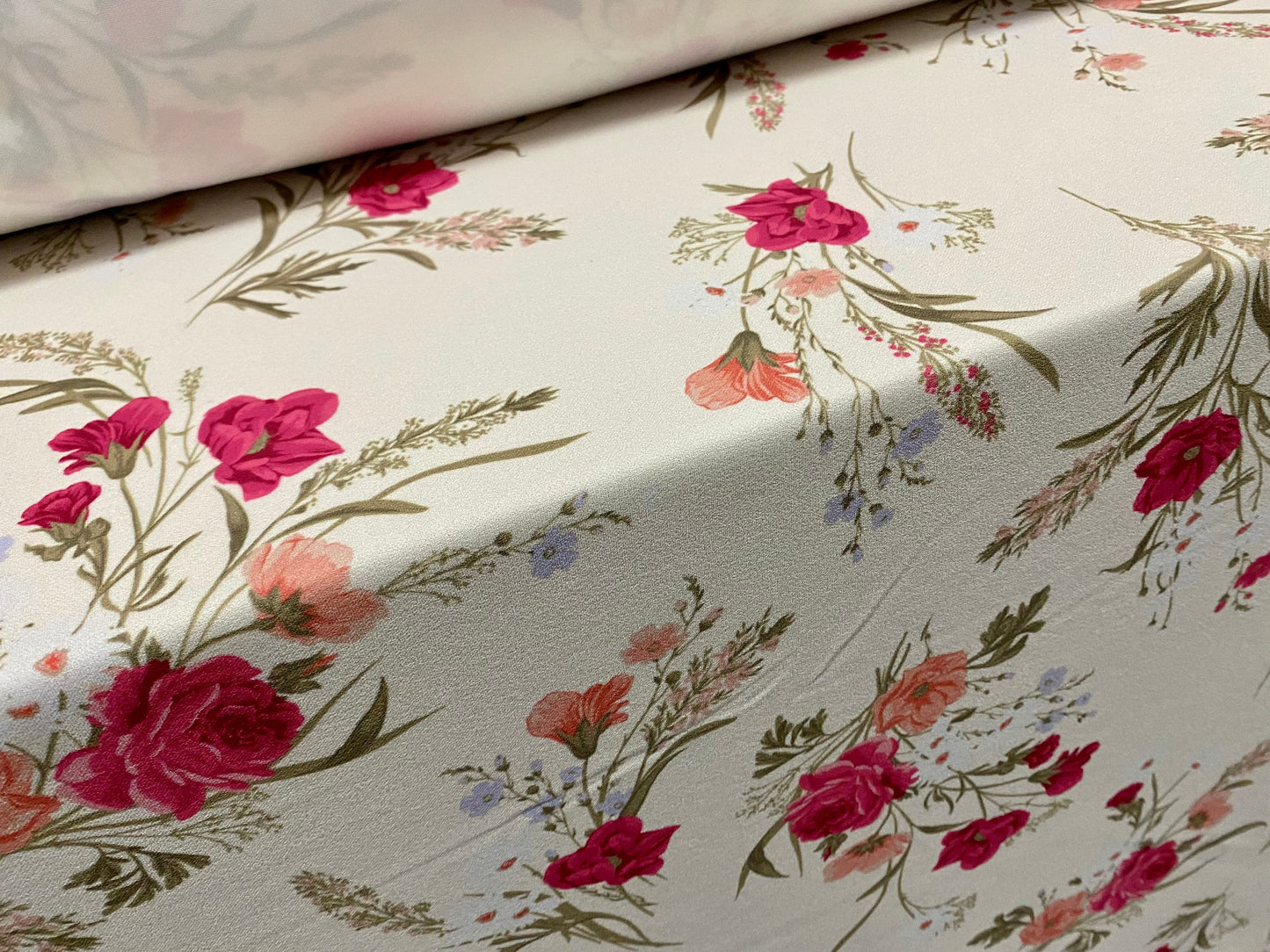 Scuba crepe fabric stretch spandex jersey, per metre - Rose flower print - cream & magenta