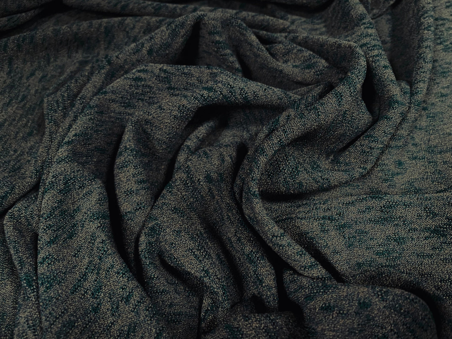 Hacci slub stretch spandex jersey fabric, per metre - green