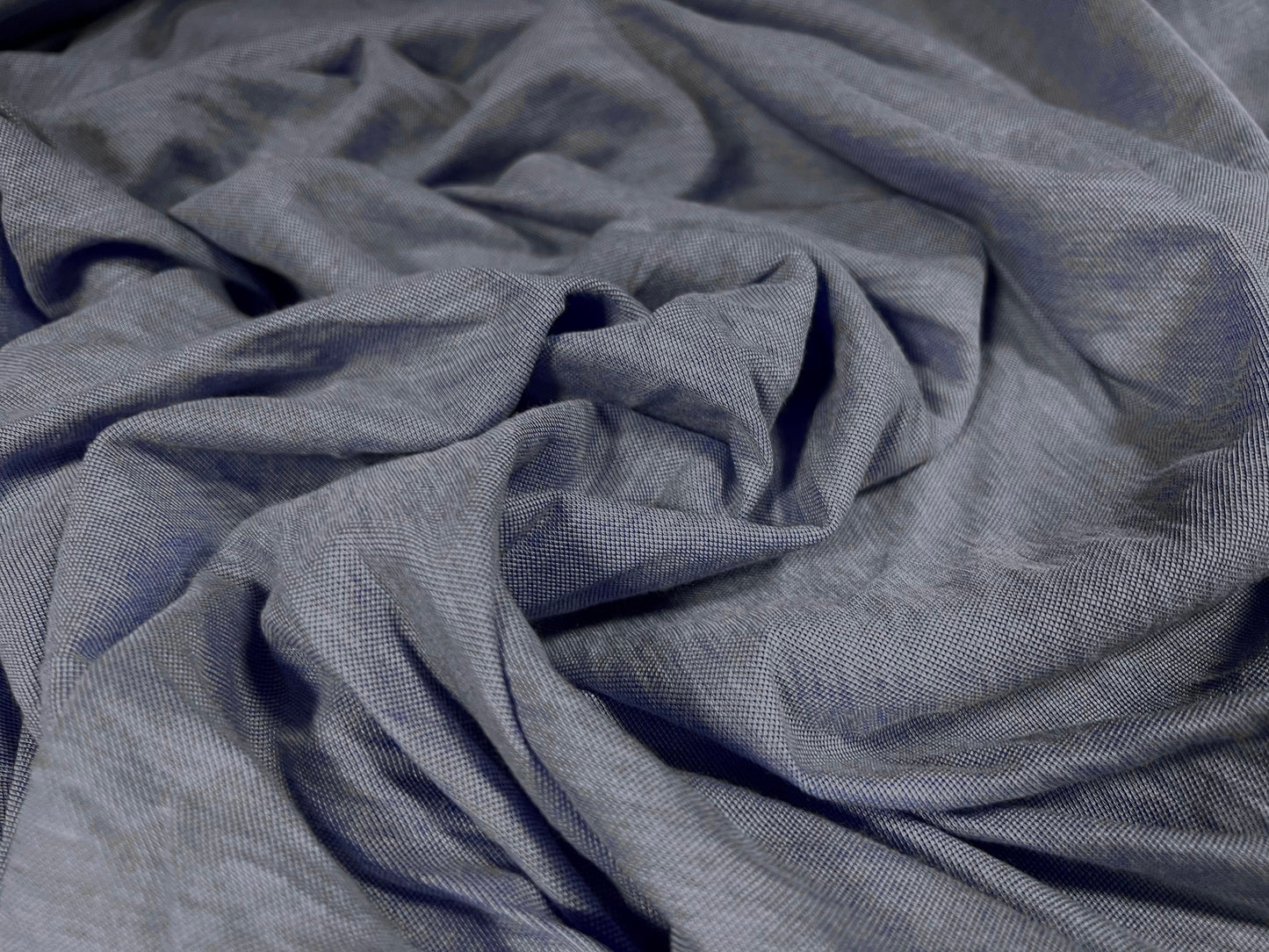 Chambray style woven dress fabric, -er metre - plain - blue